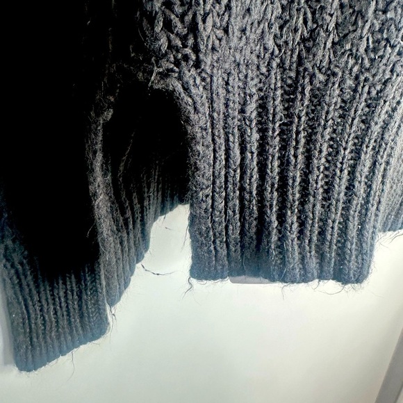 PINK ROSE Gray Long Sleeve Cowl Neck Casual Sweater Small - Picture 6 of 13